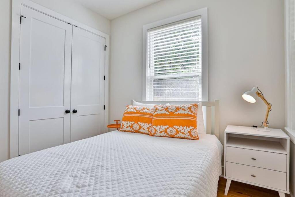 Downtown Historic Charmer Holiday home